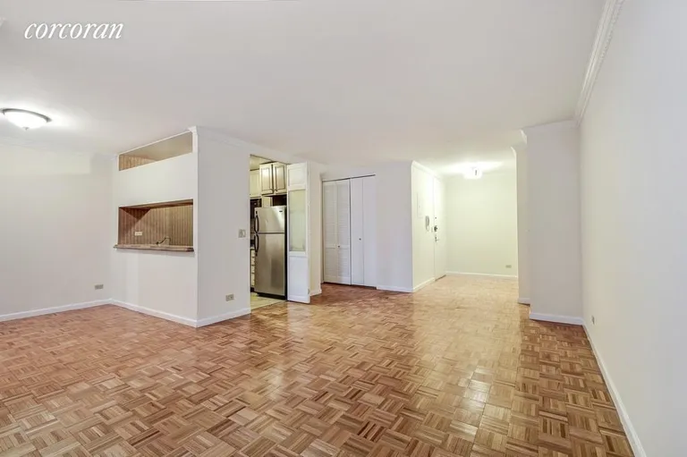 New York City Real Estate | View 161 West 61st Street, 6C | Dining Alcove and Foyer/Entry | View 3