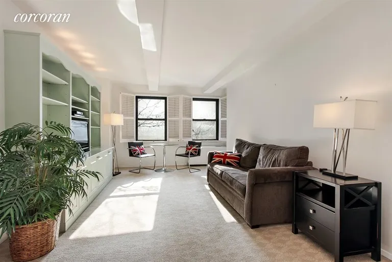 New York City Real Estate | View 235 East 49th Street, 2A | 1 Bed, 1 Bath | View 1