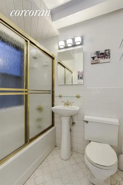 New York City Real Estate | View 235 East 49th Street, 2A | Bathroom | View 4