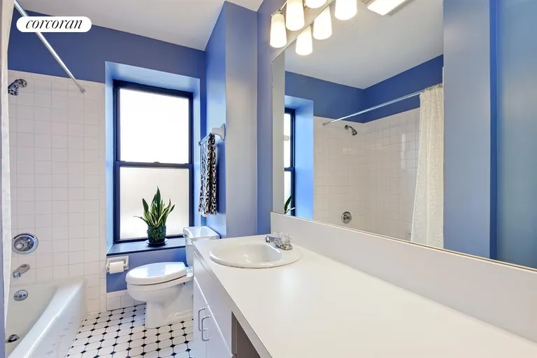 New York City Real Estate | View 305 8th Avenue, B2 | Bathroom | View 5