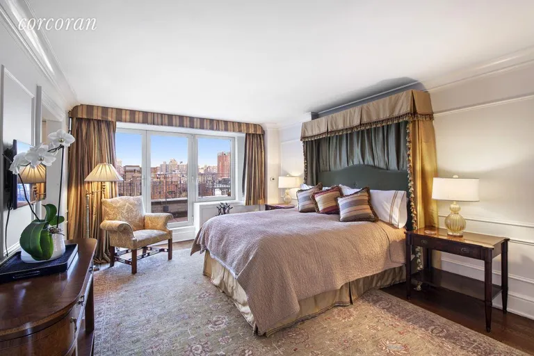 New York City Real Estate | View 114 East 72nd Street, PH | Terraced Master Bedroom | View 7