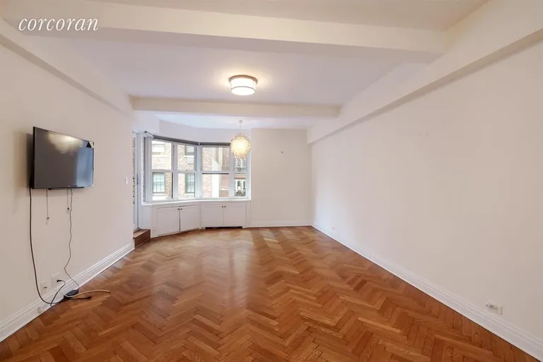 New York City Real Estate | View 177 East 77th Street, 5D | Living Room | View 3