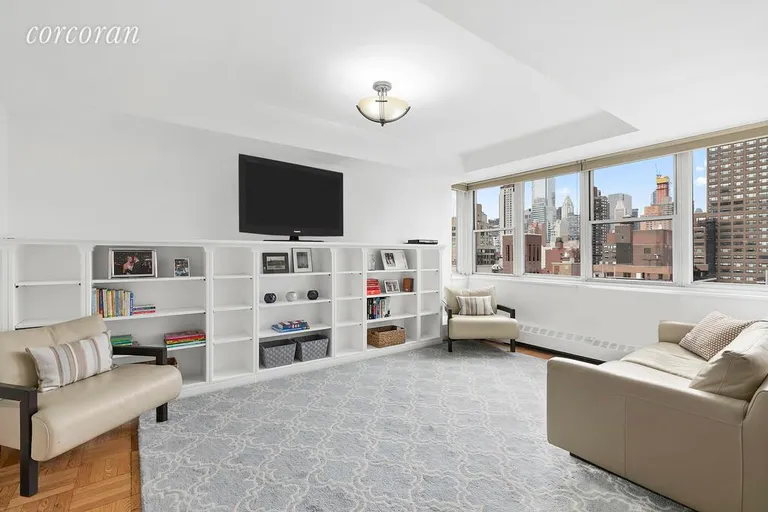 New York City Real Estate | View 1175 York Avenue, 18L | 2 Beds, 1 Bath | View 1