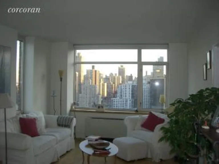 New York City Real Estate | View 1760 Second Avenue, 25B | 2 Beds, 2 Baths | View 1