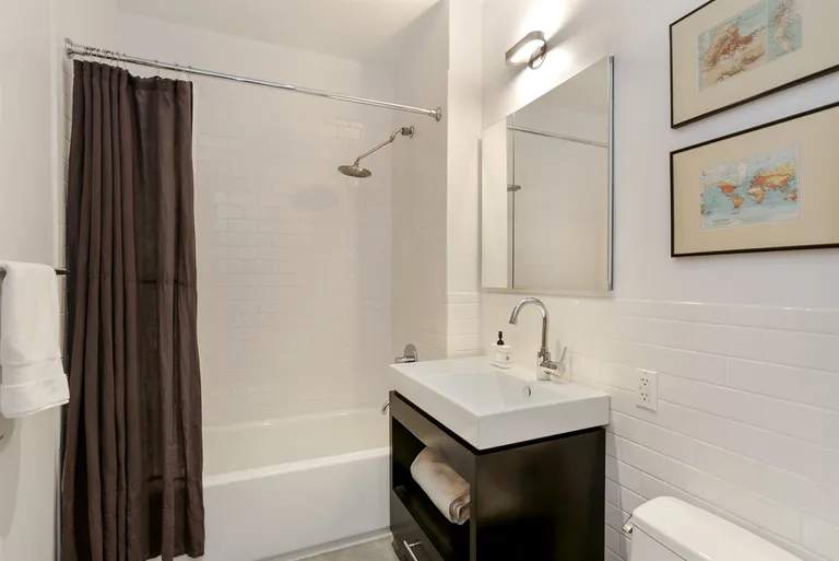 New York City Real Estate | View 30 Washington Street, 7G | Bathroom | View 5