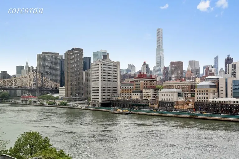 New York City Real Estate | View 555 Main Street, 1202 | 2 Beds, 2 Baths | View 1