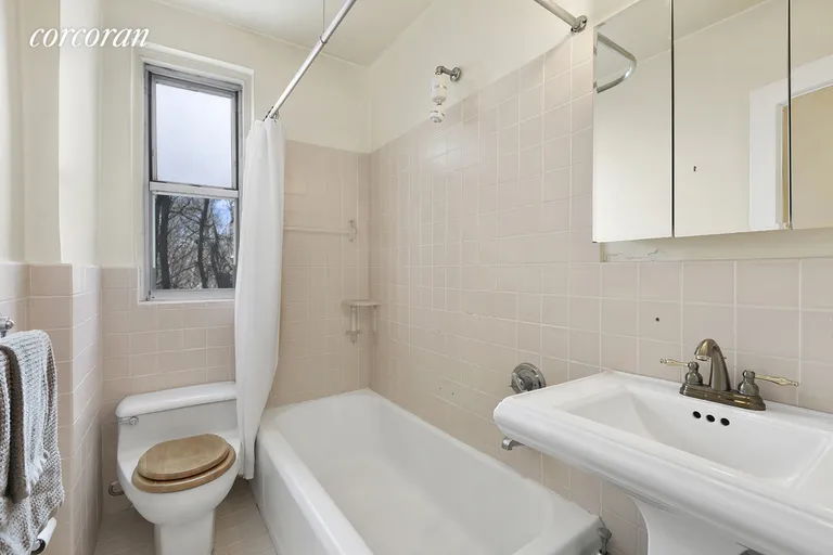 New York City Real Estate | View 360 Cabrini Boulevard, 4F | Bathroom | View 6