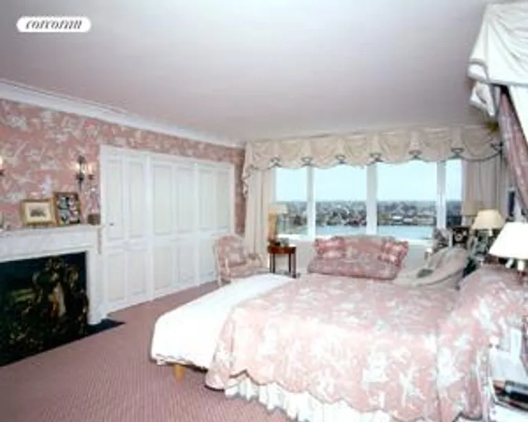 New York City Real Estate | View 10 Gracie Square, 14-15E | room 8 | View 9