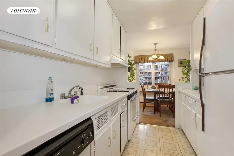 New York City Real Estate | View 303 West 66th Street, 18AW | Kitchen | View 3
