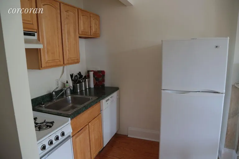 New York City Real Estate | View 437 Clermont Avenue, 2 | room 6 | View 7
