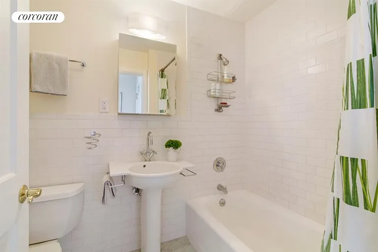 New York City Real Estate | View 438 12th Street, 4B | Master Bathroom | View 8