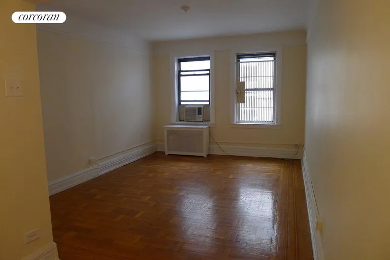 New York City Real Estate | View 135 West 16th Street, 64 | Big living room | View 3