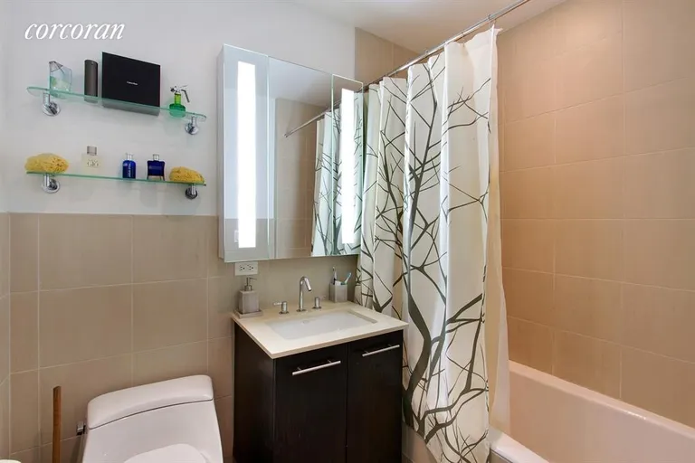 New York City Real Estate | View 1 NORTHSIDE PIERS, 8F | Bathroom | View 5