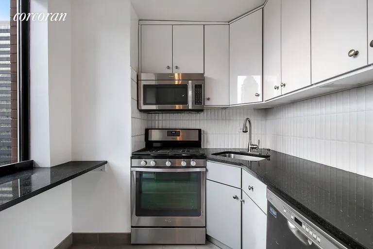 New York City Real Estate | View 255 East 49th Street, 15D | room 4 | View 5