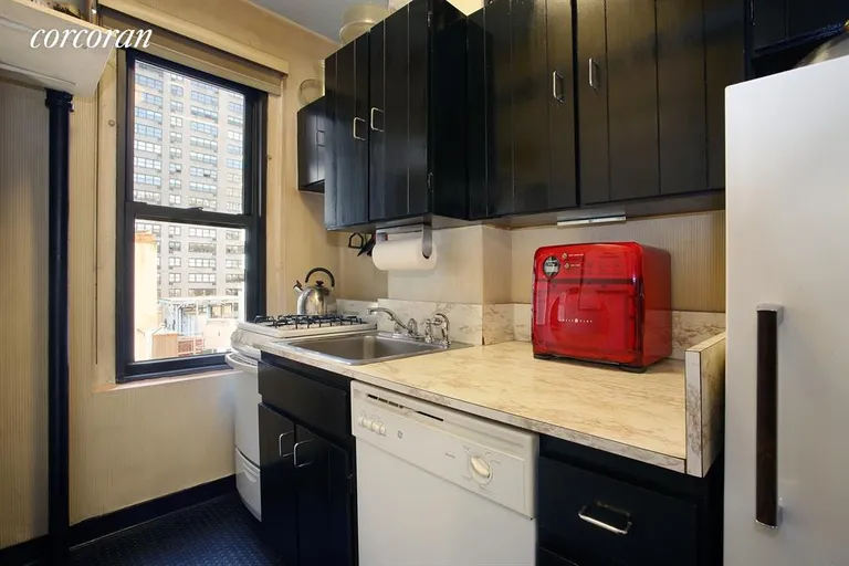 New York City Real Estate | View 235 West End Avenue, 9C | Kitchen | View 3