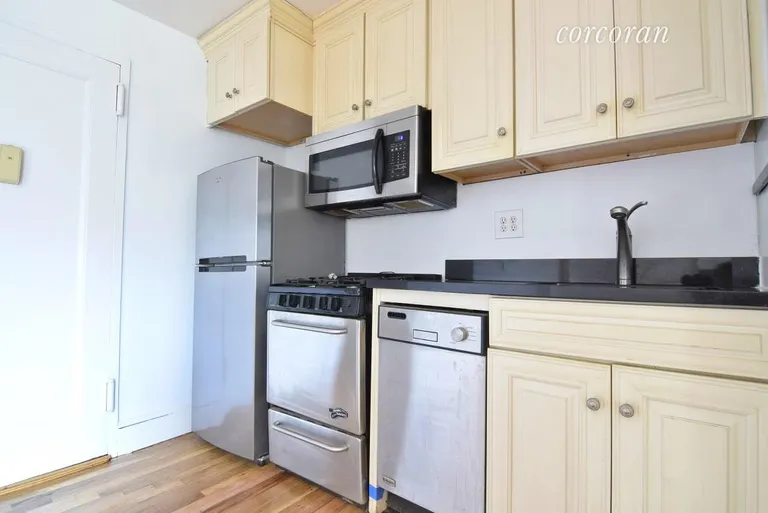 New York City Real Estate | View 142 Baltic Street, 2R | room 2 | View 3