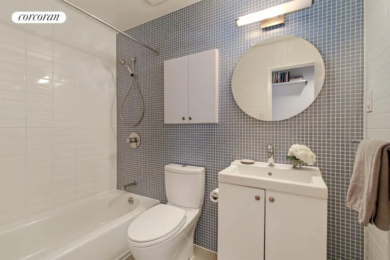 New York City Real Estate | View 420 12th Street, C3L | Bathroom | View 8