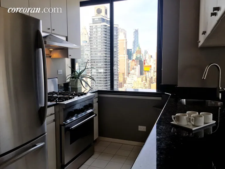 New York City Real Estate | View 300 East 62nd Street, 2702 | room 3 | View 4
