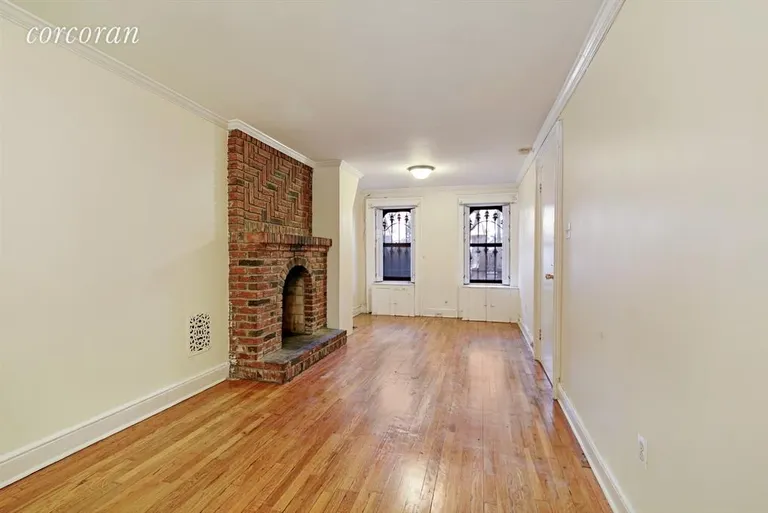New York City Real Estate | View 32 Prospect Place, Garden | Sprawling living Room | View 3