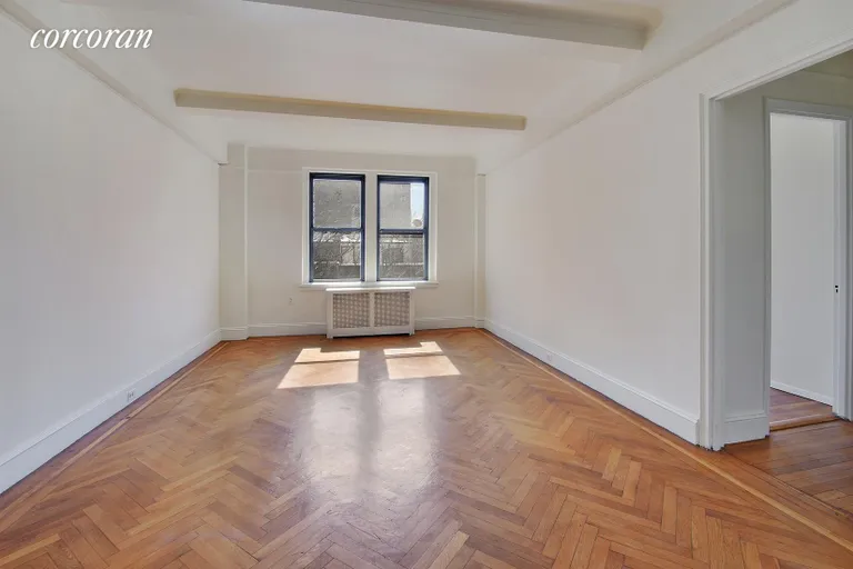 New York City Real Estate | View 124 West 93rd Street, 6A | Living Room | View 2