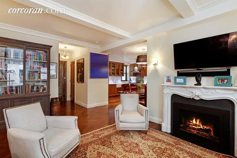 New York City Real Estate | View 18 West 70th Street, 3C | Living Room | View 2
