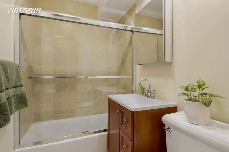 New York City Real Estate | View 209 East 56th Street, 7E | Bathroom | View 5