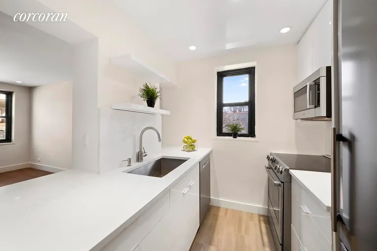 New York City Real Estate | View 142 Bank Street, 3A | 2 Beds, 1 Bath | View 1