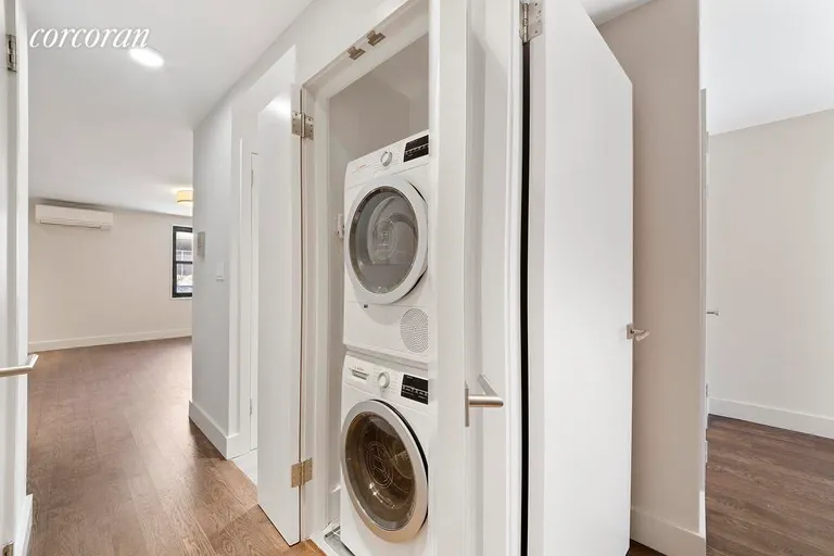 New York City Real Estate | View 142 Bank Street, 3A | Washer/dryer
 | View 4
