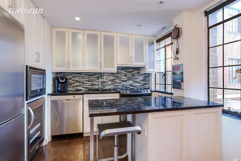 New York City Real Estate | View 333 East 43rd Street, 403 | Open Chef's Kitchen | View 2