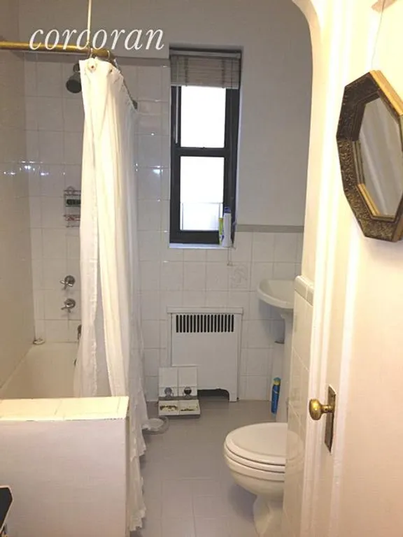 New York City Real Estate | View 420 East 86th Street, 3E | Bathroom and Dressing Area | View 7