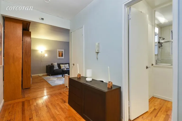 New York City Real Estate | View 220 Berkeley Place, 2E | Foyer | View 4
