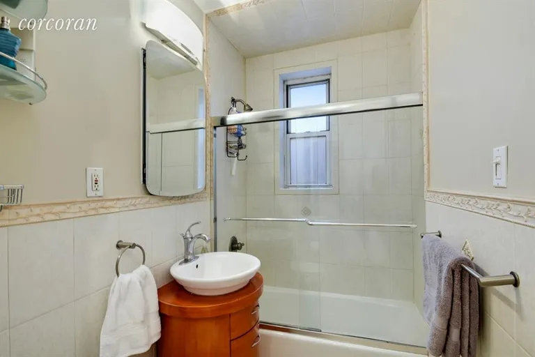 New York City Real Estate | View 220 Berkeley Place, 2E | Bathroom | View 6