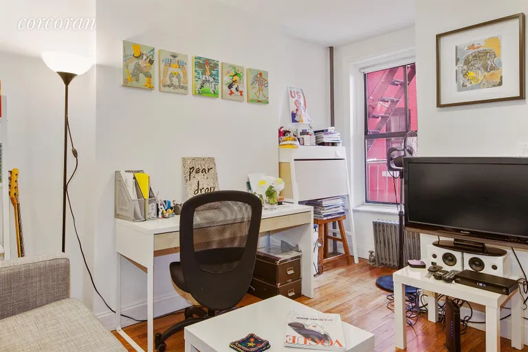 New York City Real Estate | View 439 Hicks Street, 4C | Living Room | View 3