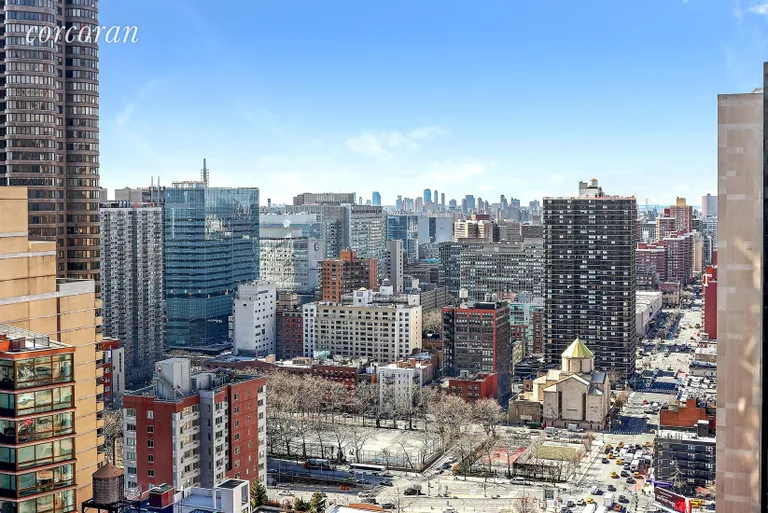 New York City Real Estate | View 250 East 40th Street, 34A | 1 Bed, 1 Bath | View 1