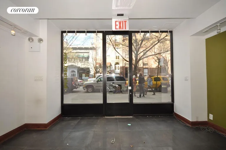 New York City Real Estate | View 150 Montague Street, Storefront | room 2 | View 3