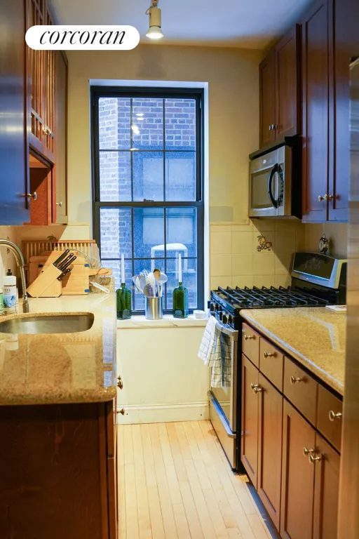 New York City Real Estate | View 2 Grace Court, 3P | room 1 | View 2