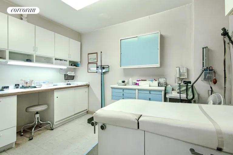 New York City Real Estate | View 166 East 61st Street, 1C | Examination Room | View 2