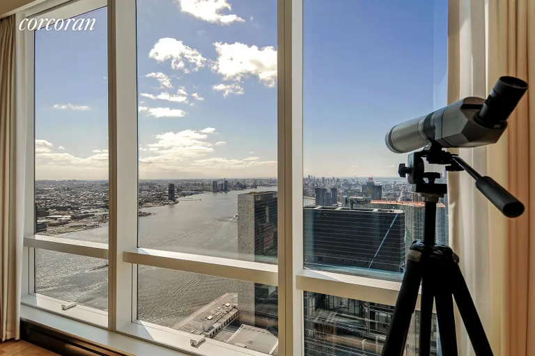 New York City Real Estate | View 845 United Nations Plaza, 61C | View | View 5