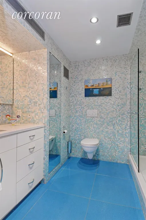 New York City Real Estate | View 253 West 73rd Street, PH1EF | Bathroom | View 5