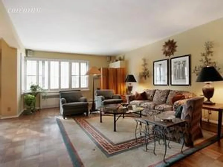 New York City Real Estate | View 1025 Fifth Avenue, 9GN | 2 Beds, 2 Baths | View 1