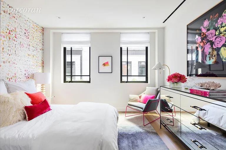 New York City Real Estate | View 421 Hudson Street, TH1 | Secondary Bedroom with en suite bathroom | View 12