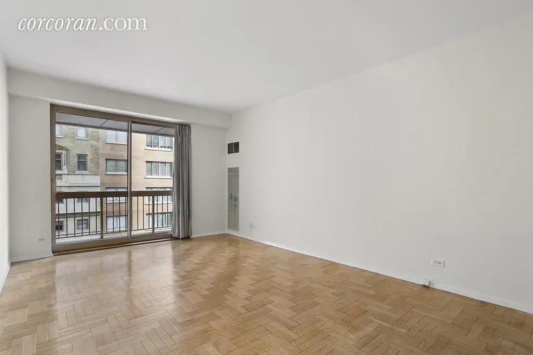 New York City Real Estate | View 200 East 69th Street, 5E | 1 Bath | View 1