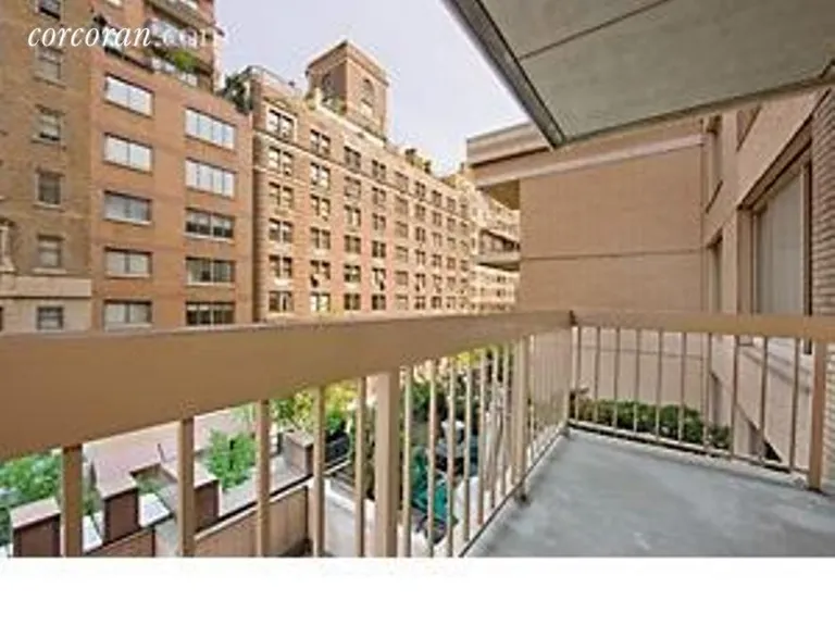 New York City Real Estate | View 200 East 69th Street, 5E | room 1 | View 2