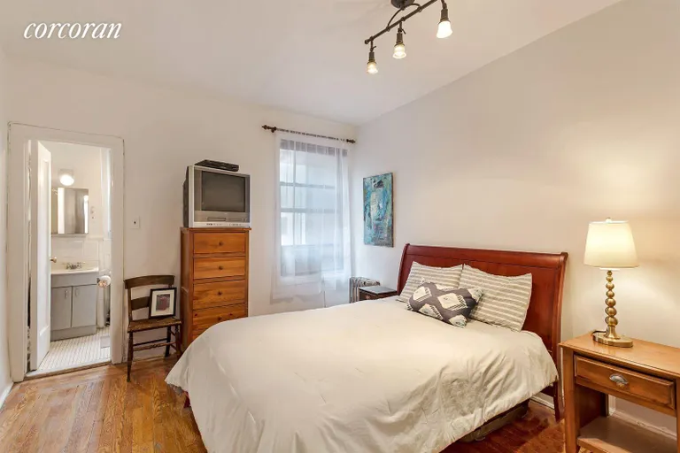 New York City Real Estate | View 400 Lincoln Place, 3I | Large bedroom with en-suite bath | View 3