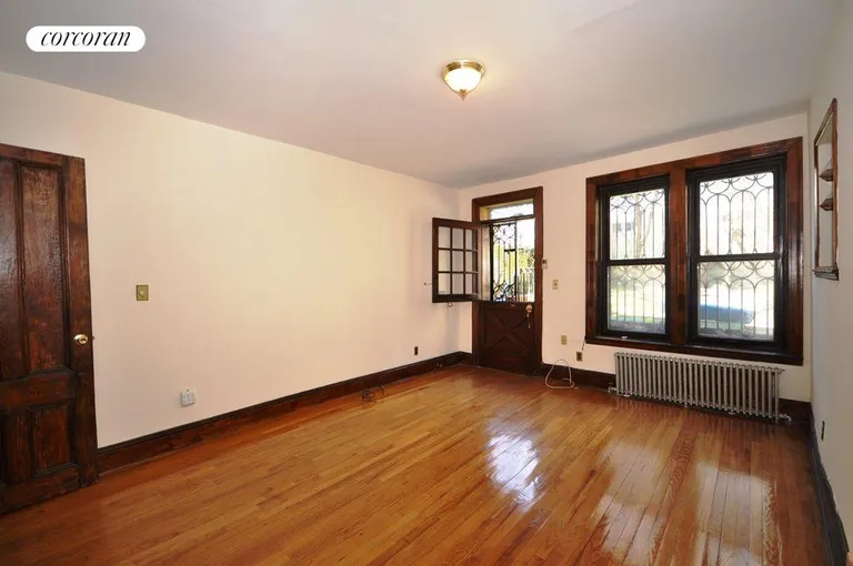 New York City Real Estate | View 528 Clinton Avenue, 1 | room 2 | View 3