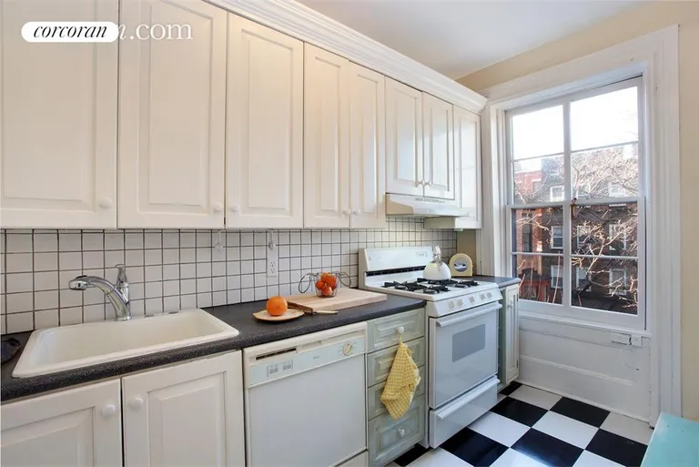 New York City Real Estate | View 30 Willow Street, 1 | room 1 | View 2