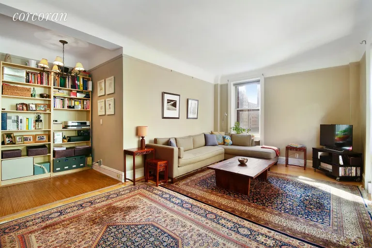 New York City Real Estate | View 161 West 86th Street, 7DD | Living Room facing west | View 2