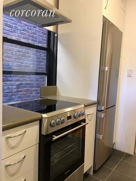 New York City Real Estate | View 161 East 81st Street, 5E | room 3 | View 4