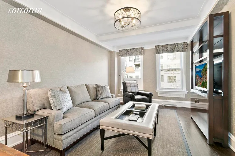 New York City Real Estate | View 47 East 88th Street, 3B | room 6 | View 7