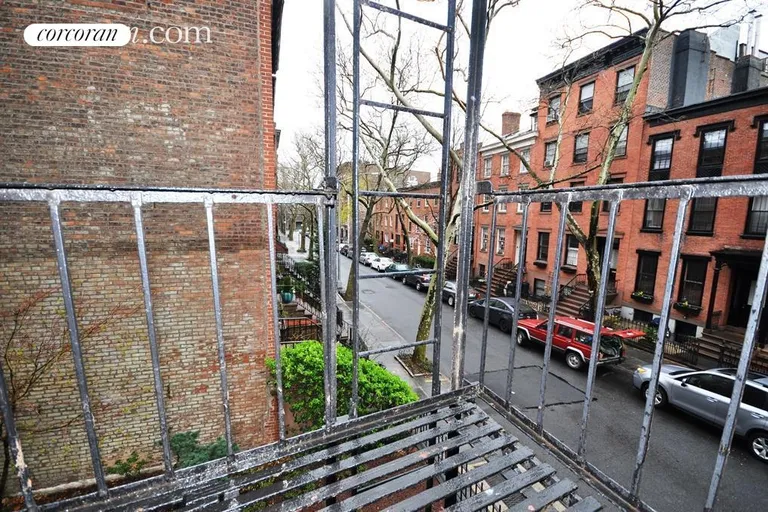 New York City Real Estate | View 1 Willow Place, 2R | room 8 | View 9